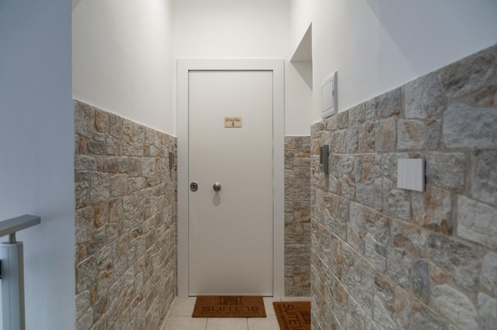 Suite 18 Luxury Apartments Μπάρι Εξωτερικό φωτογραφία